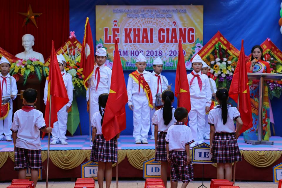 TH Hồng Sơn - Tưng bừng ngày hội khai trường